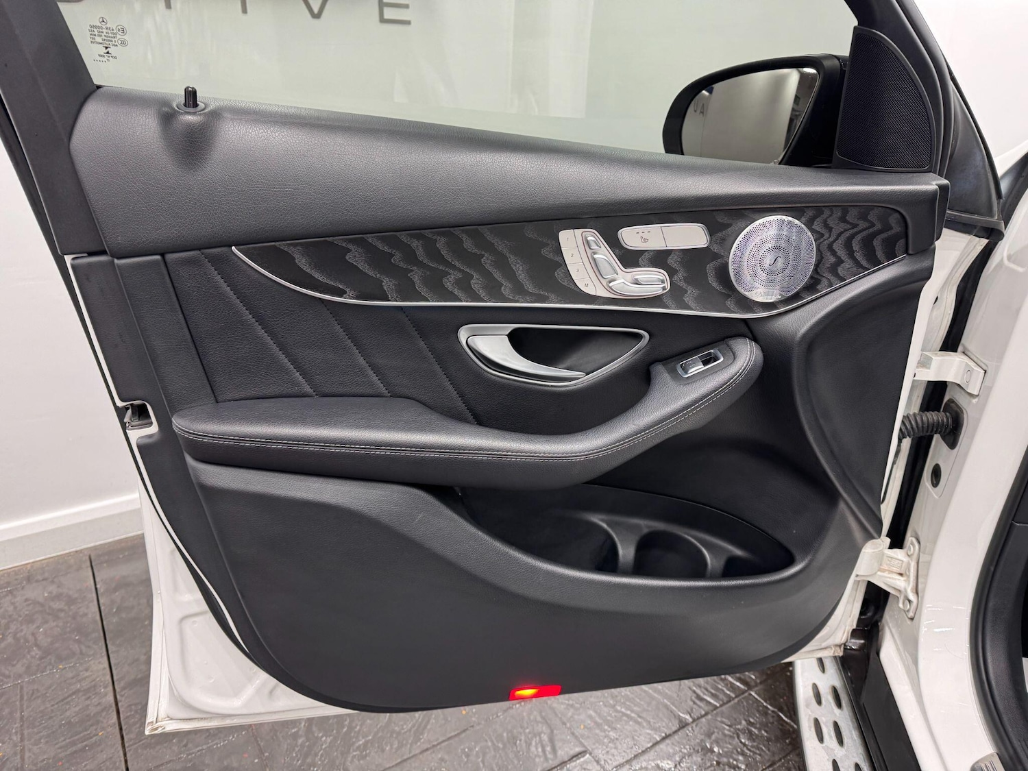 Used Mercedes-Benz GLC 2017 for sale - 77120775: Photo 48