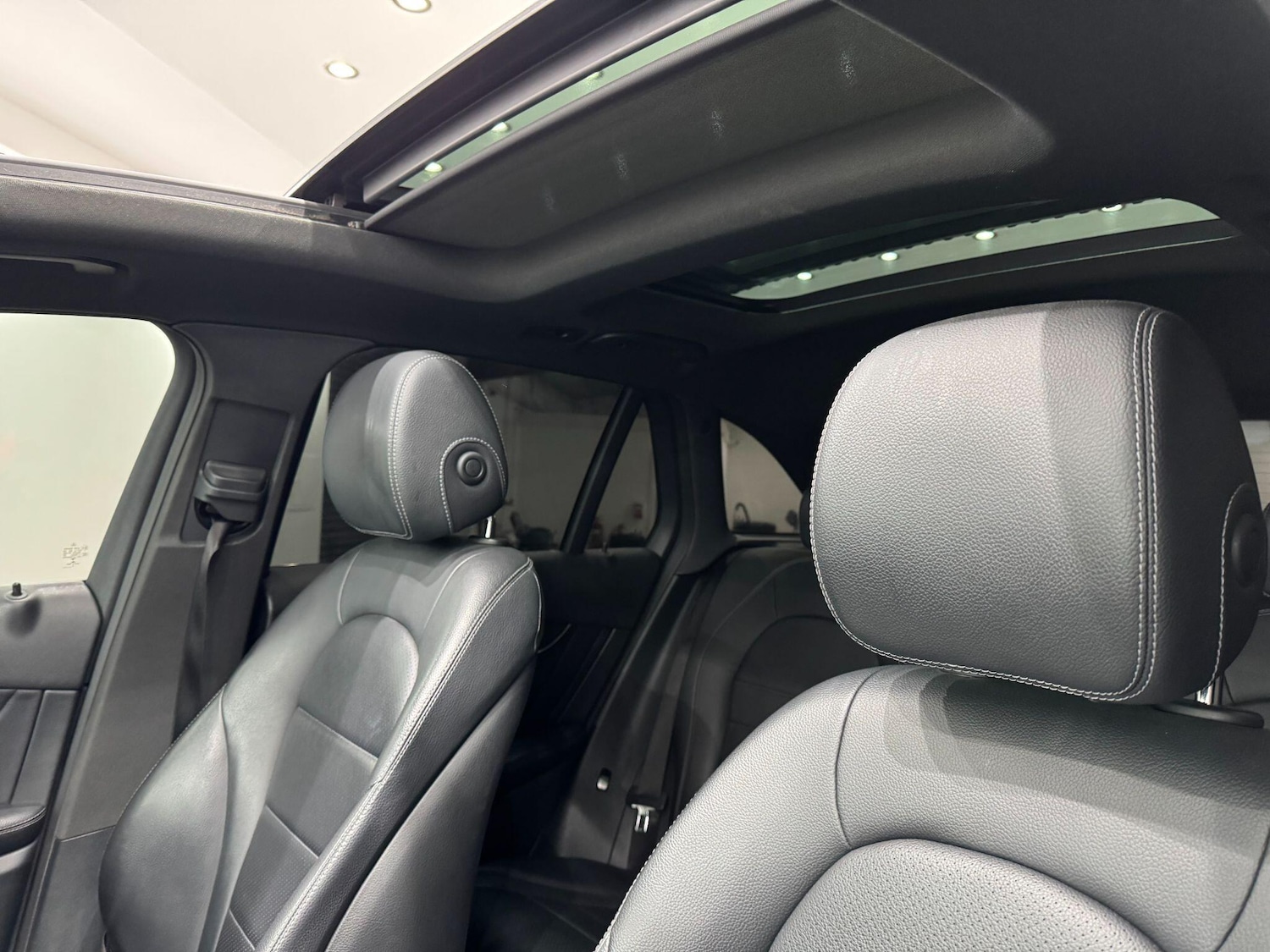 Used Mercedes-Benz GLC 2017 for sale - 77120775: Photo 51