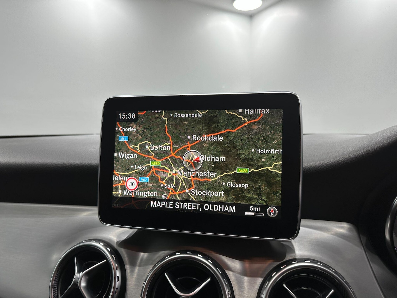 Used Mercedes-Benz GLA 2016 for sale - 76801959: Photo 31