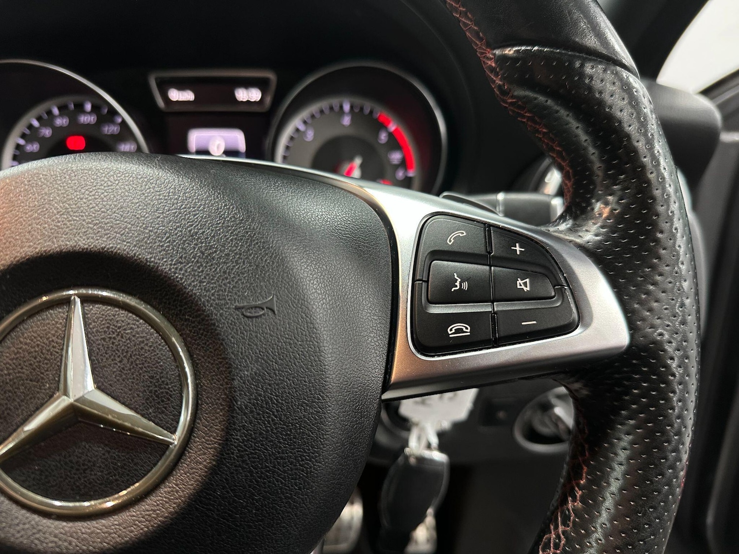 Used Mercedes-Benz GLA 2016 for sale - 76801959: Photo 34