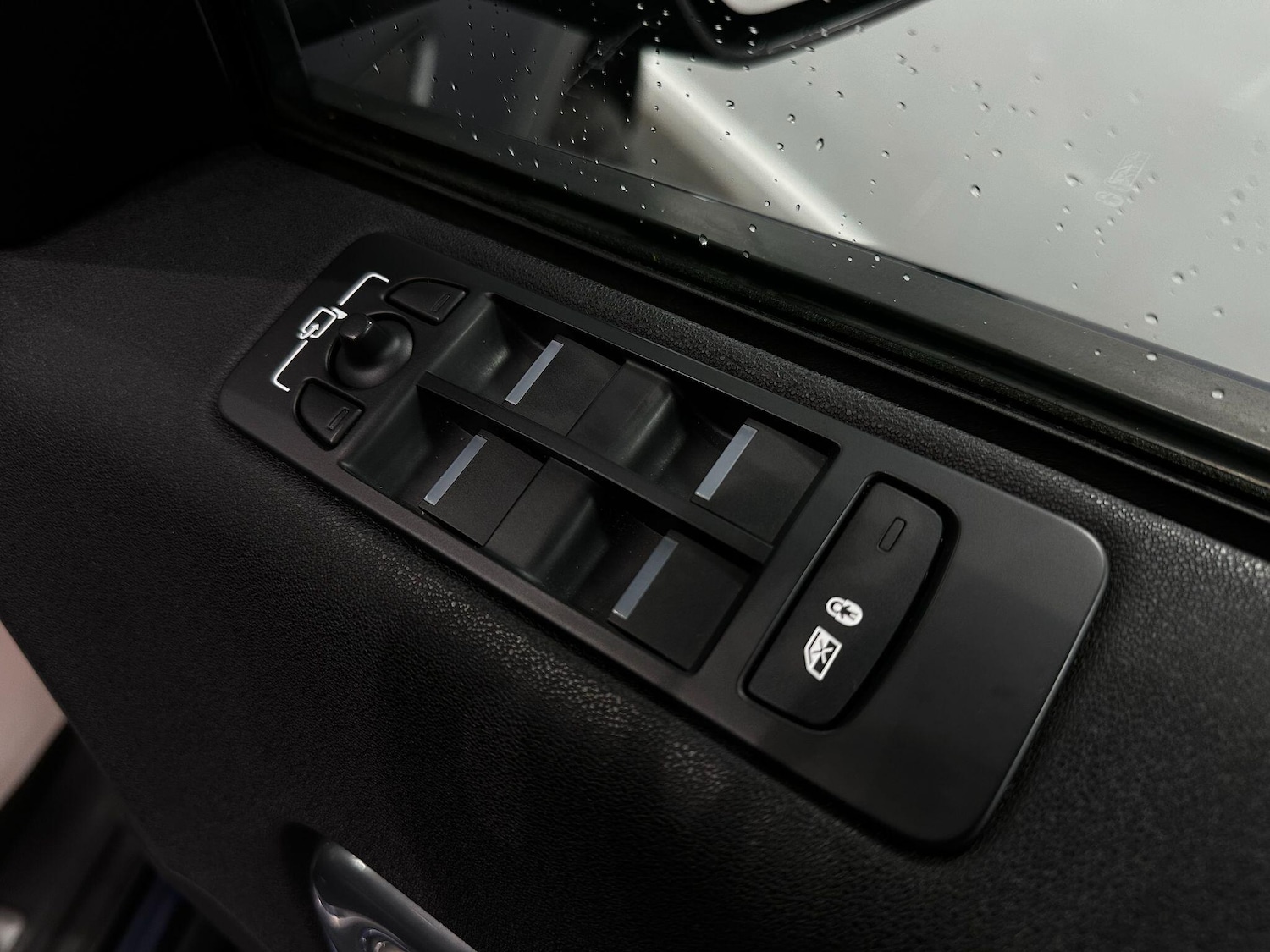 Used Land Rover Discovery Sport for sale - 76633912: Photo 31