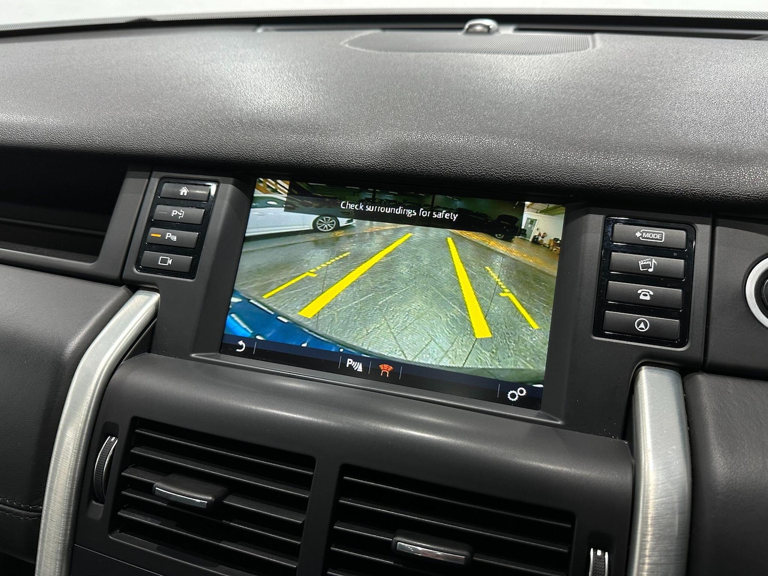 Used Land Rover Discovery Sport for sale - 76633912: Photo 41