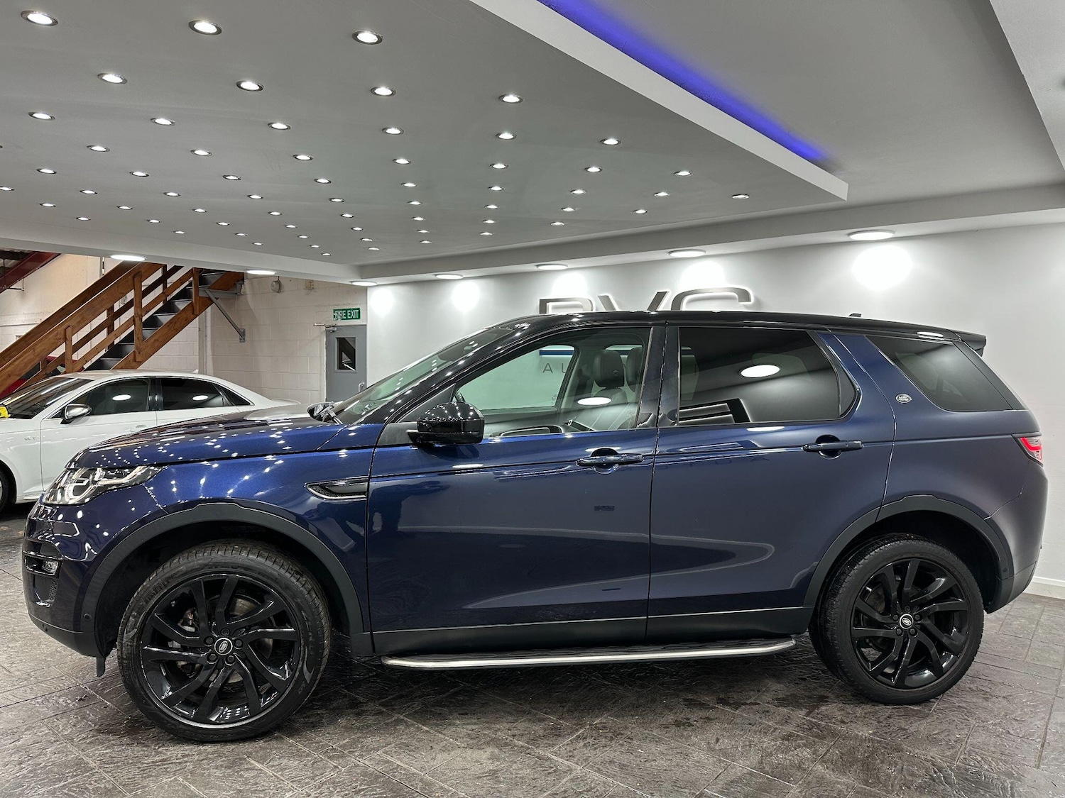 Used Land Rover Discovery Sport for sale - 76633912: Photo 9