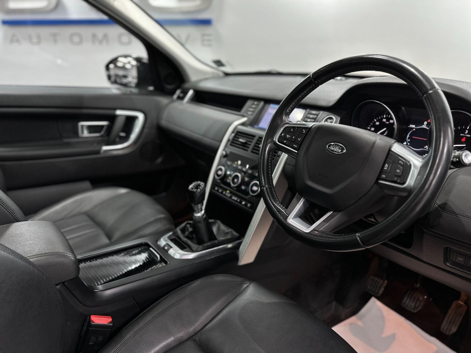 Used Land Rover Discovery Sport 2016 for sale - 76918677: Photo 30