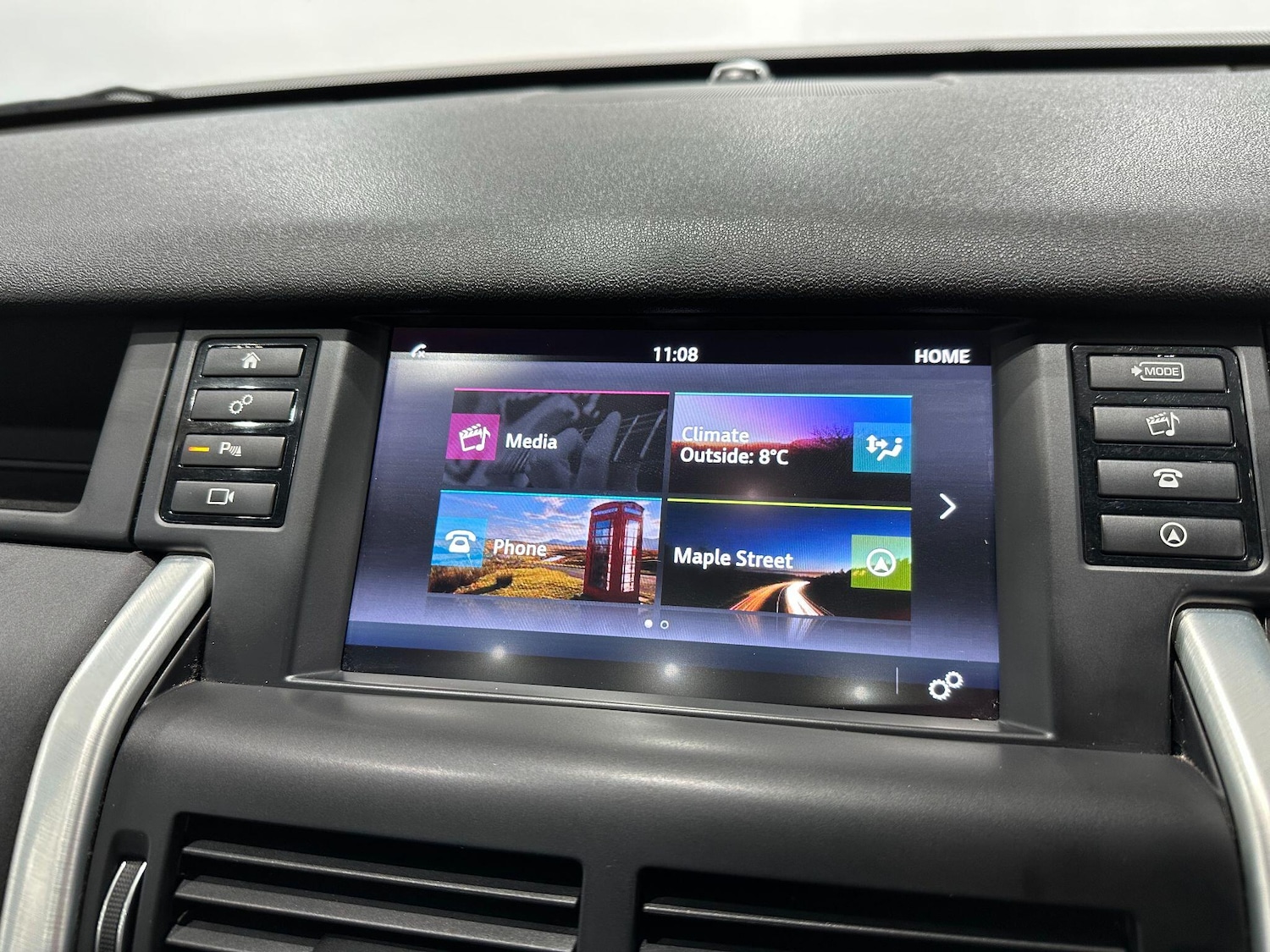 Used Land Rover Discovery Sport 2016 for sale - 76918677: Photo 34