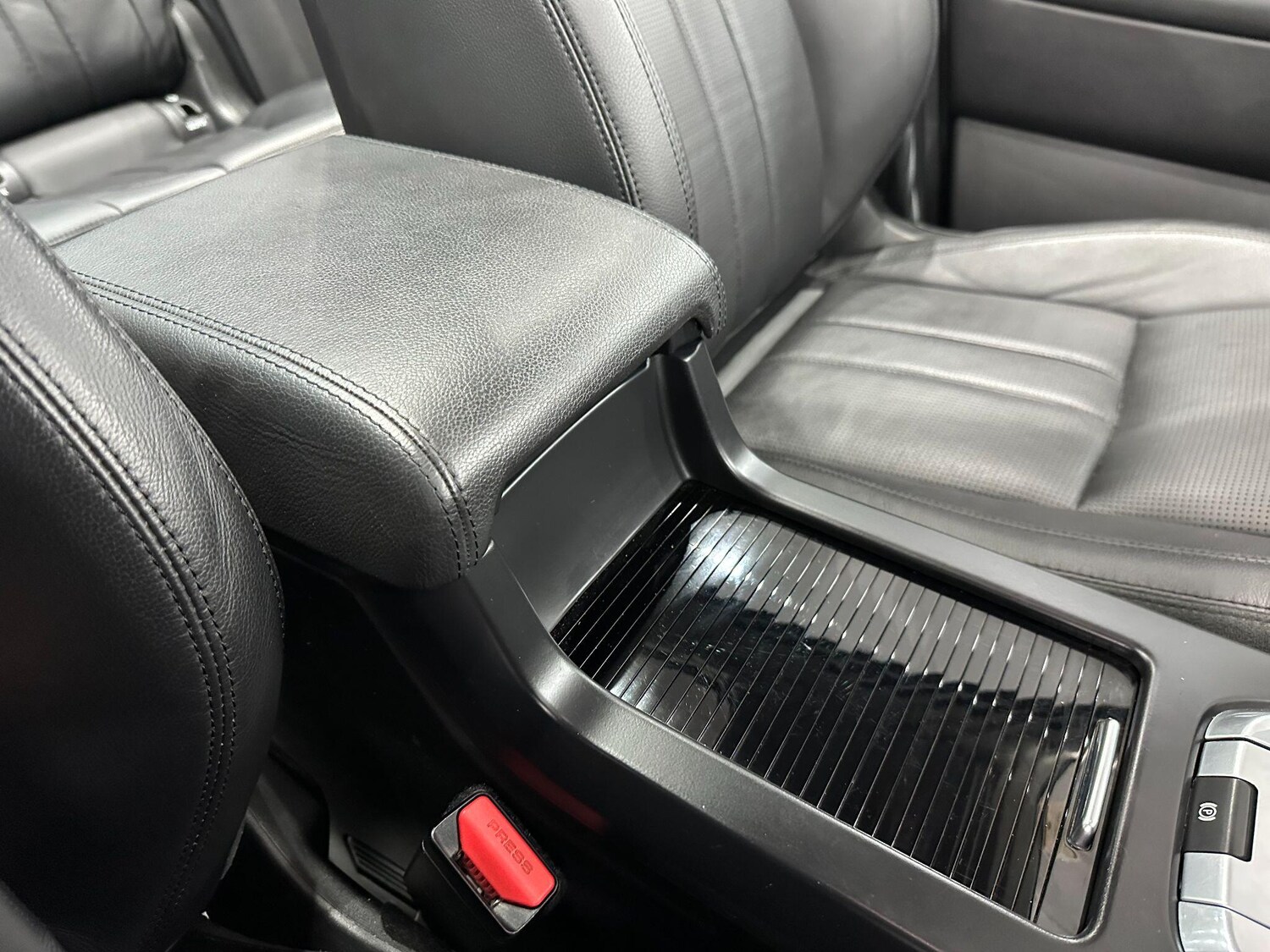 Used Land Rover Discovery Sport 2016 for sale - 76918677: Photo 42