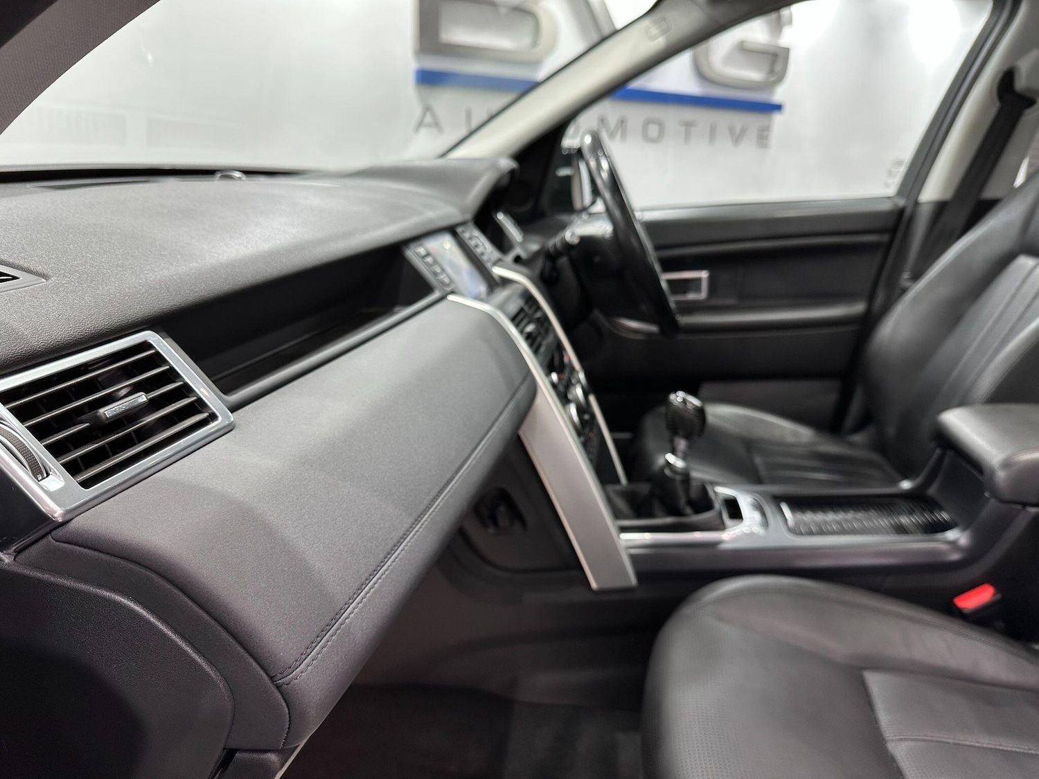 Used Land Rover Discovery Sport 2016 for sale - 76918677: Photo 52