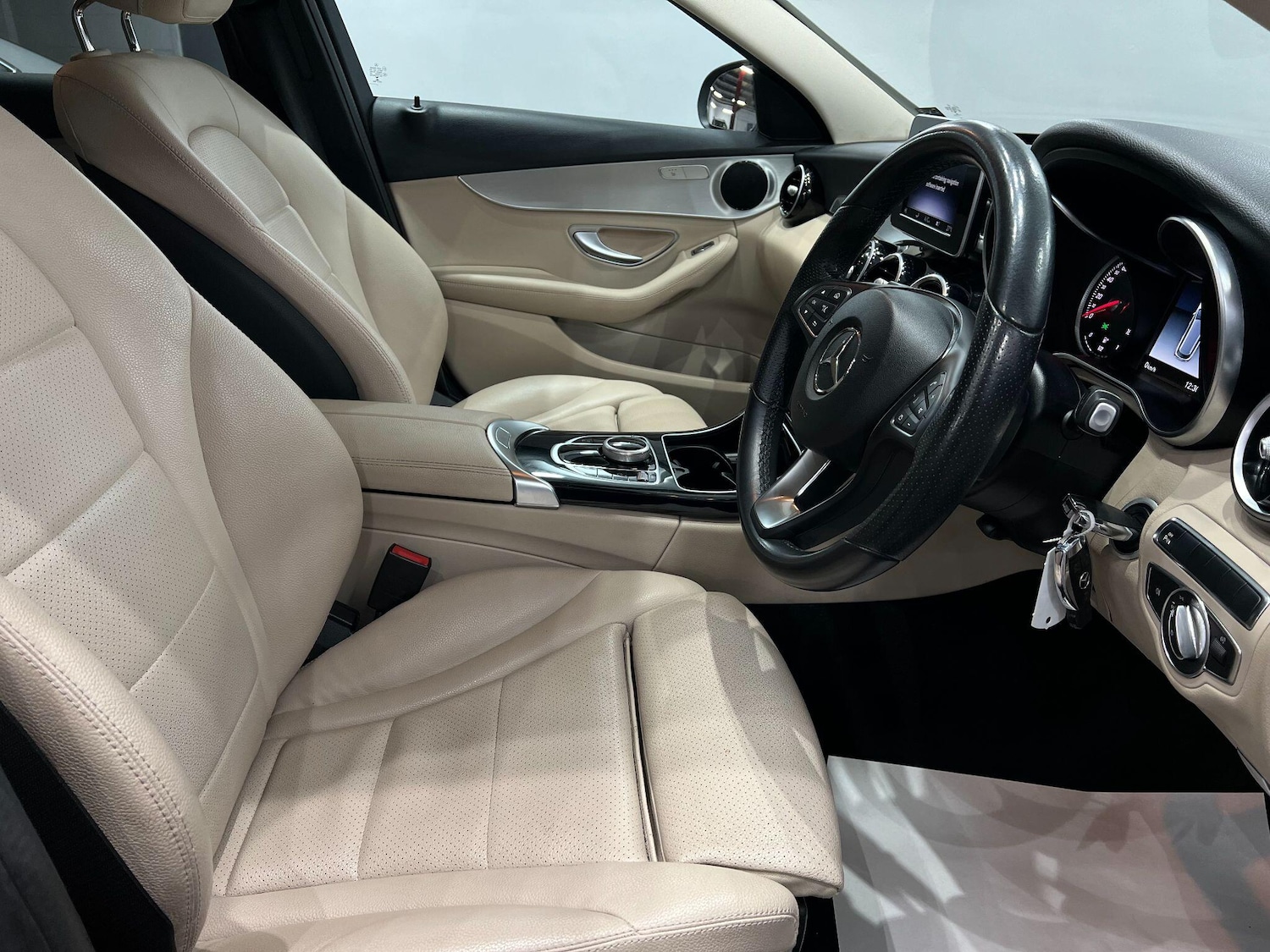 Used Mercedes-Benz C Class 2017 for sale - 76607740: Photo 26