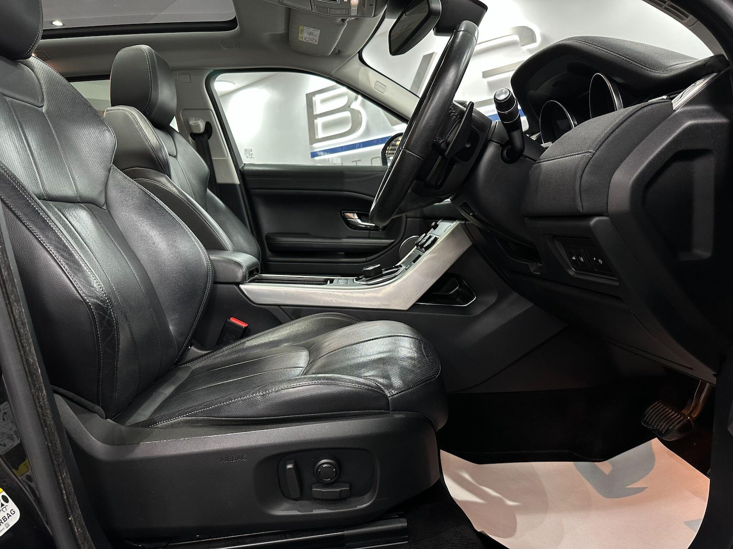 Used Land Rover Range Rover Evoque 2018 for sale - 76059533: Photo 24