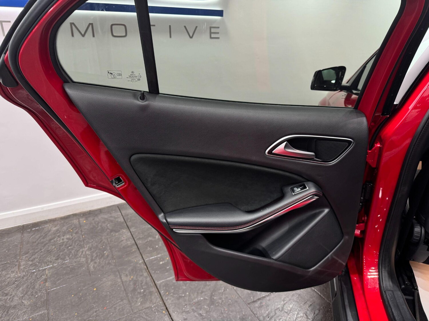 Used Mercedes-Benz GLA 2017 for sale - 77523817: Photo 51