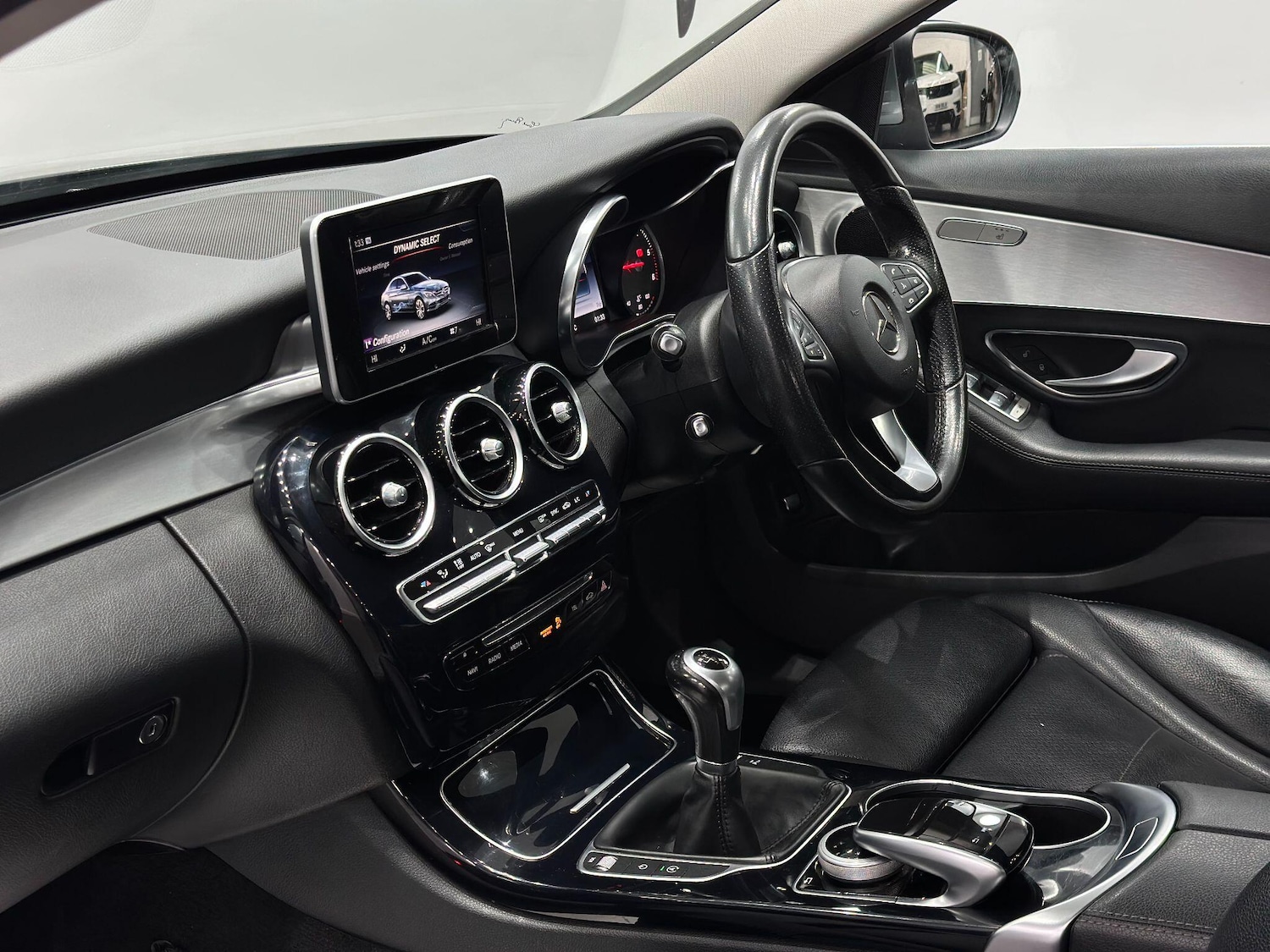 Used Mercedes-Benz C Class 2017 for sale - 77015791: Photo 44