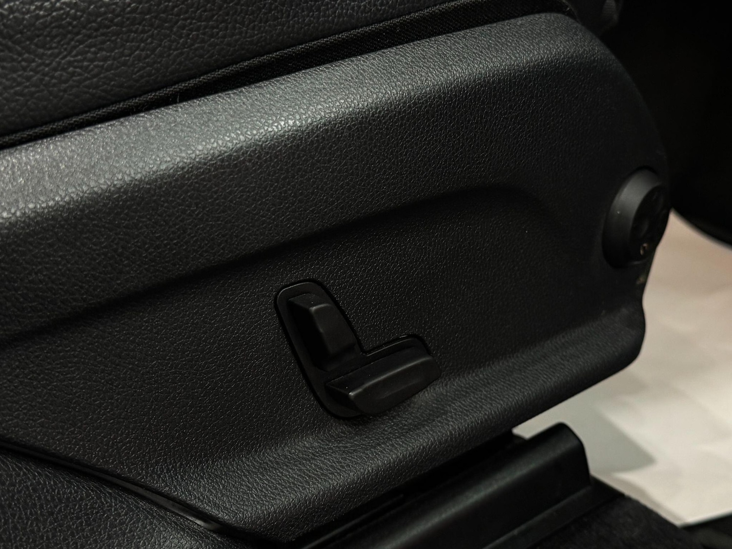 Used Mercedes-Benz GLC 2018 for sale - 78072424: Photo 25