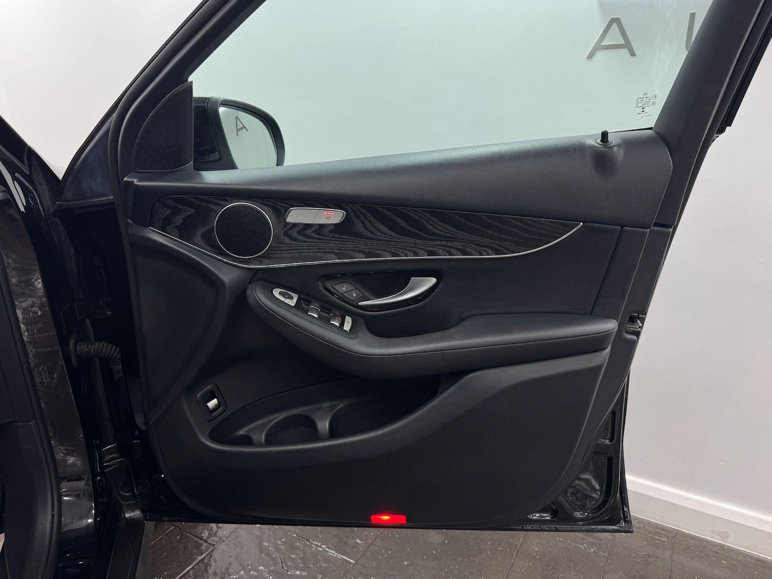 Used Mercedes-Benz GLC 2018 for sale - 78072424: Photo 27