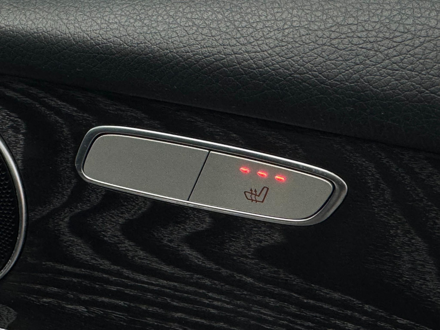 Used Mercedes-Benz GLC 2018 for sale - 78072424: Photo 28