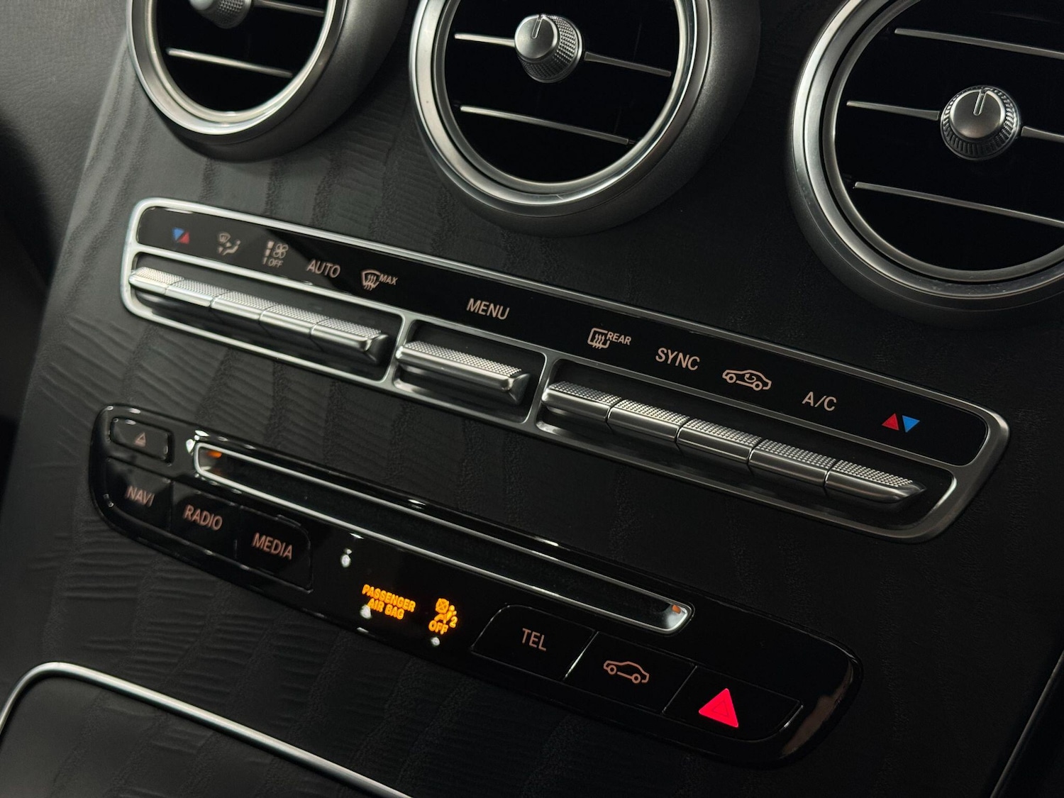 Used Mercedes-Benz GLC 2018 for sale - 78072424: Photo 39