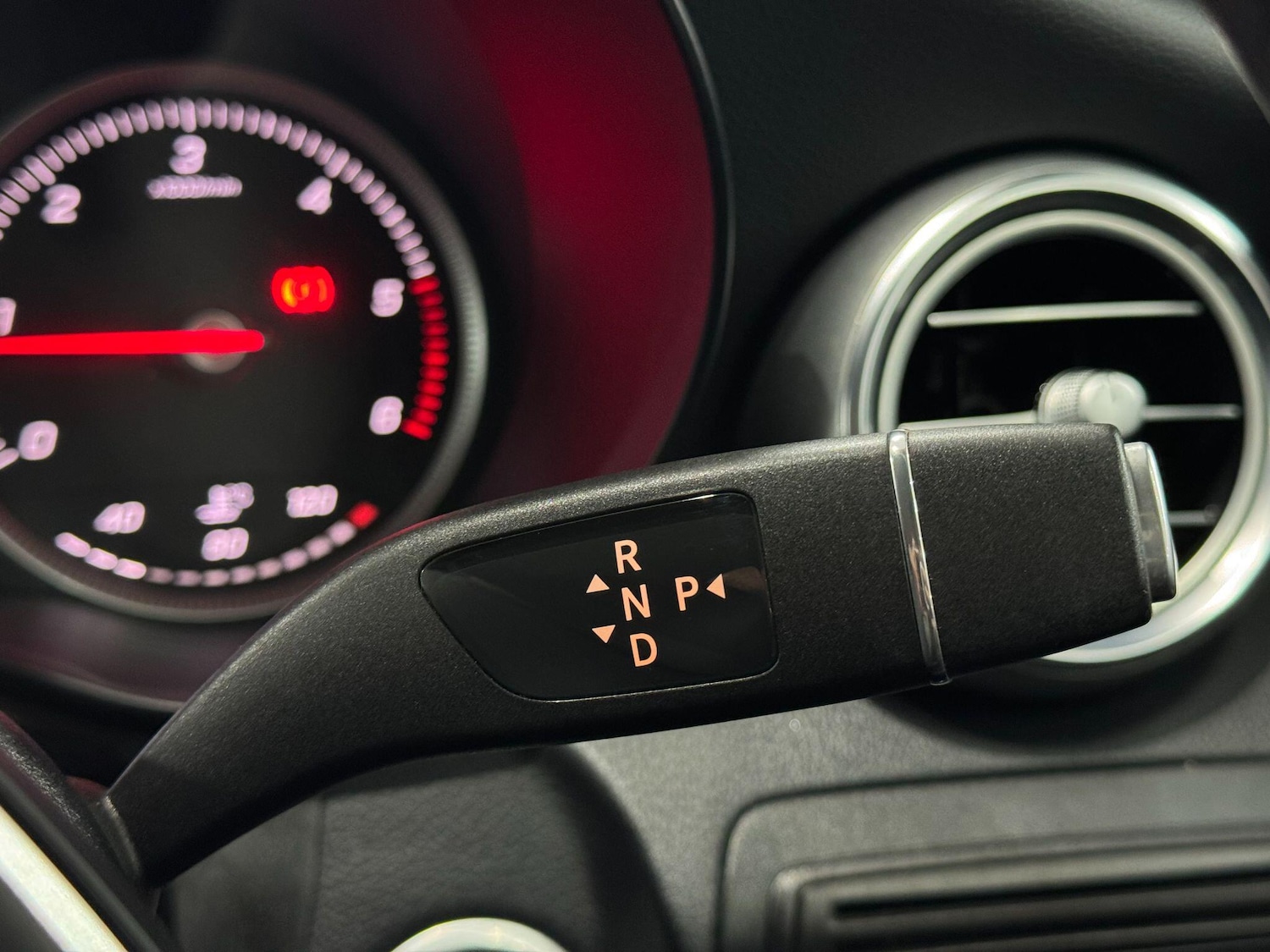 Used Mercedes-Benz GLC 2018 for sale - 78072424: Photo 48