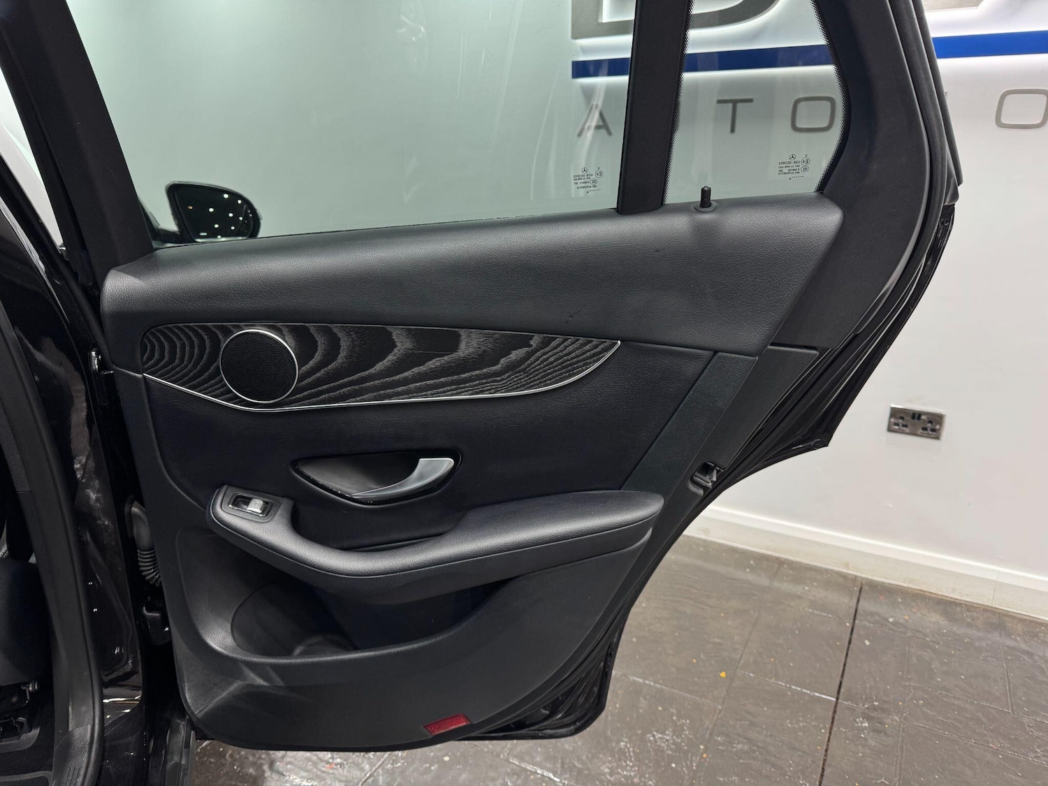 Used Mercedes-Benz GLC 2018 for sale - 78072424: Photo 57