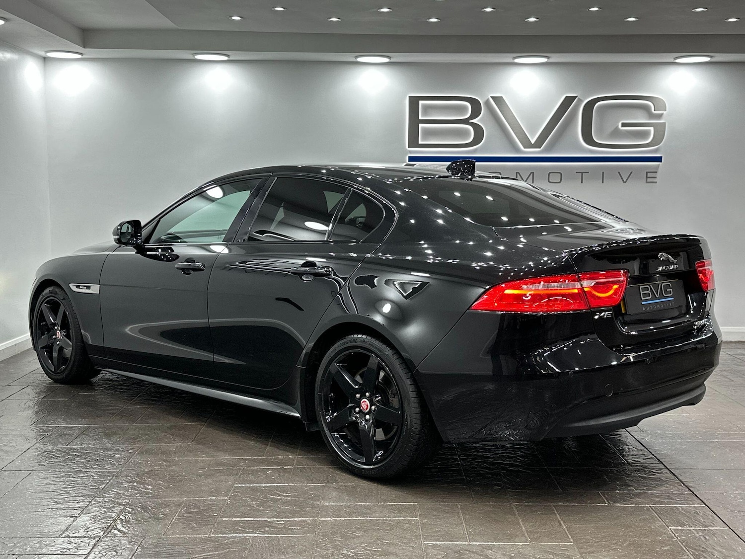 Used Jaguar XE 2016 for sale - 76887388: Photo 12