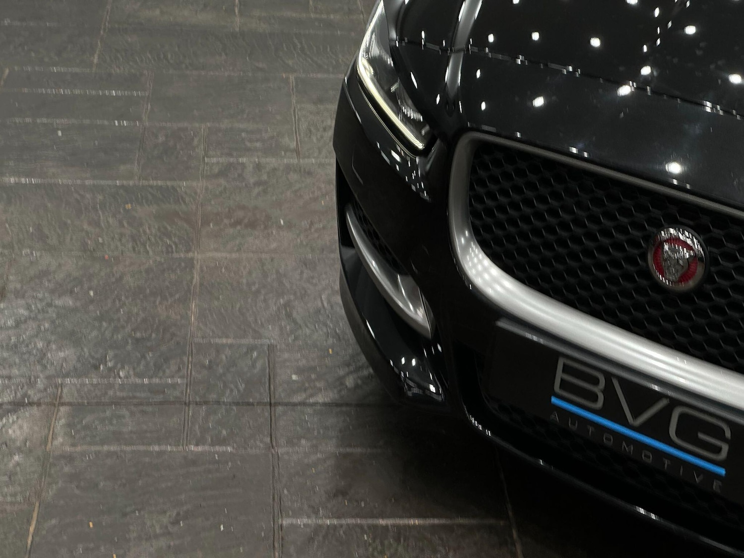 Used Jaguar XE 2016 for sale - 76887388: Photo 15