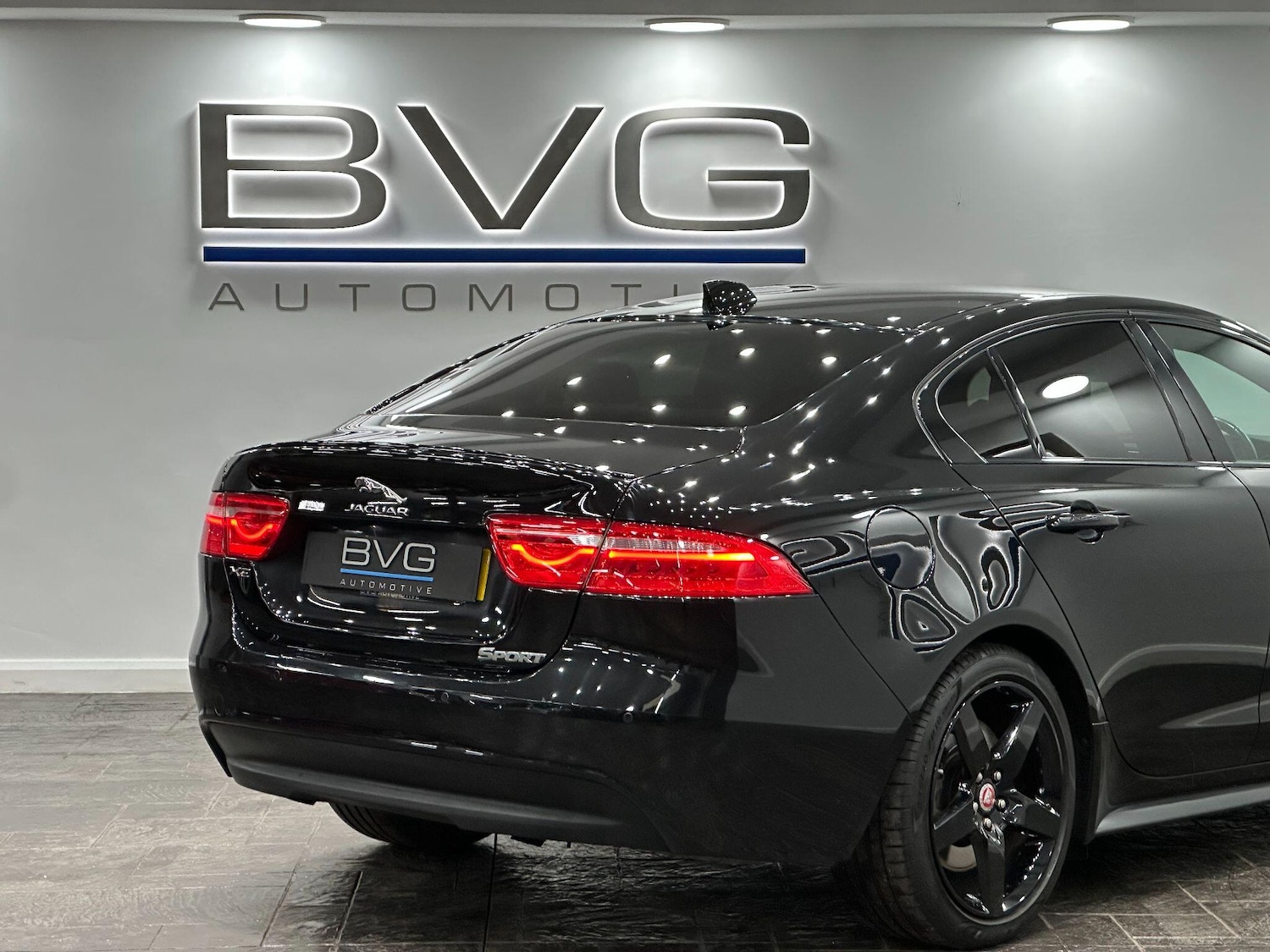 Used Jaguar XE 2016 for sale - 76887388: Photo 19