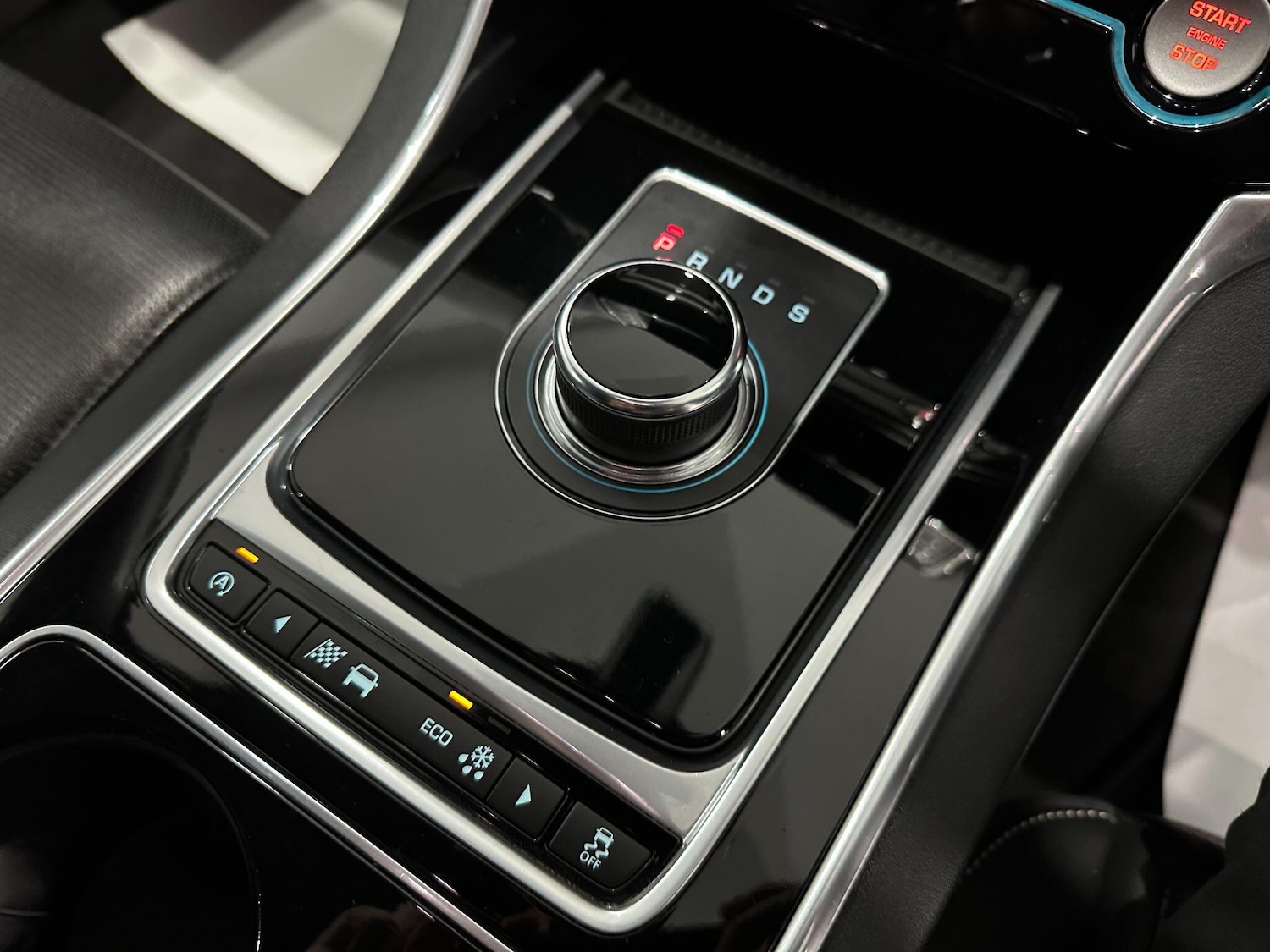 Used Jaguar XE 2016 for sale - 76887388: Photo 37