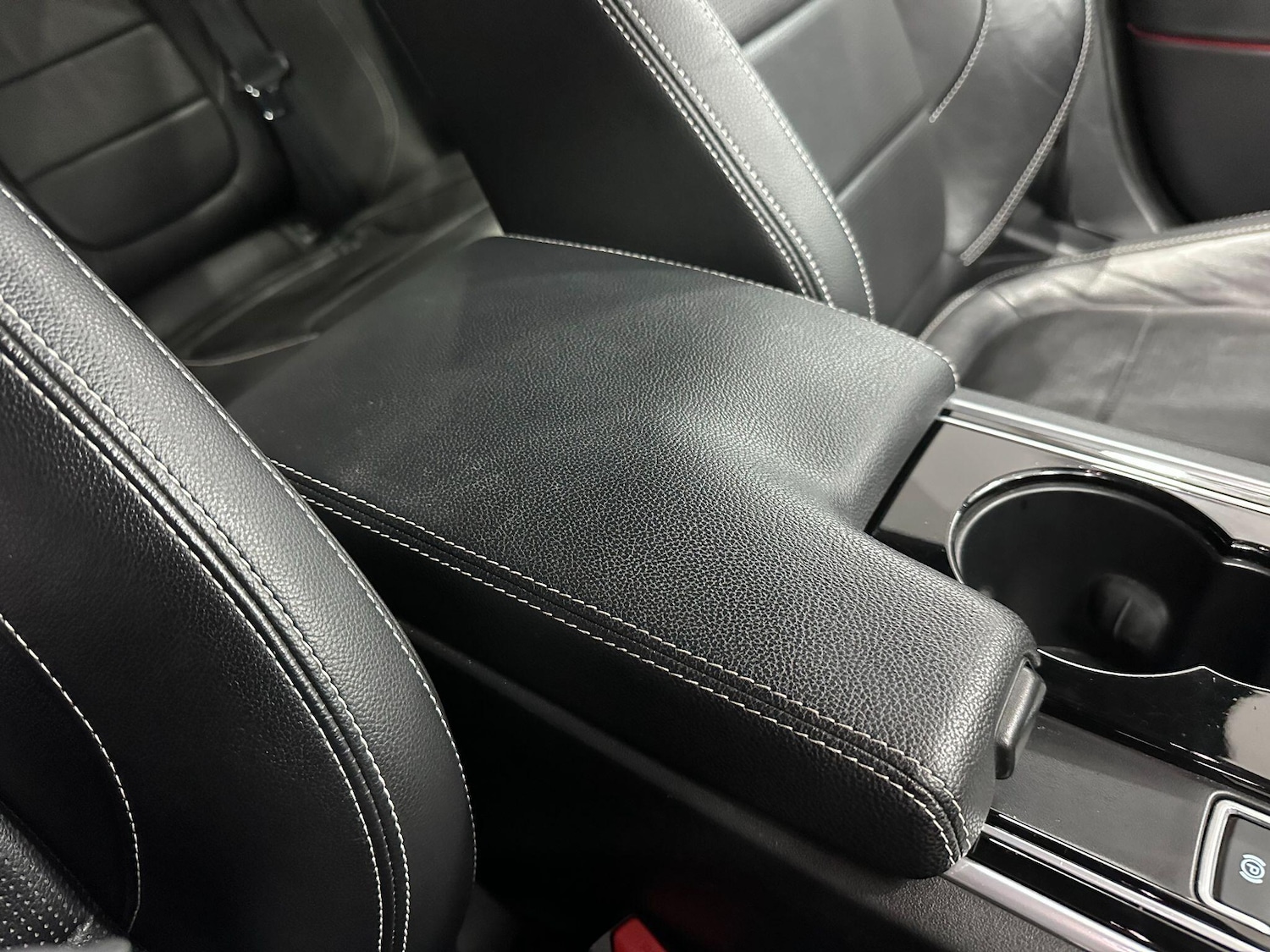 Used Jaguar XE 2016 for sale - 76887388: Photo 39