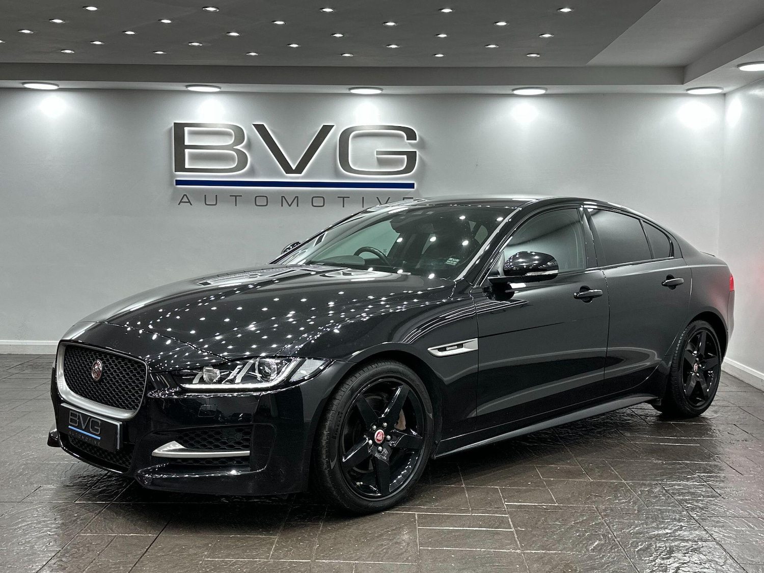 Used Jaguar XE 2016 for sale - 76887388: Photo 6