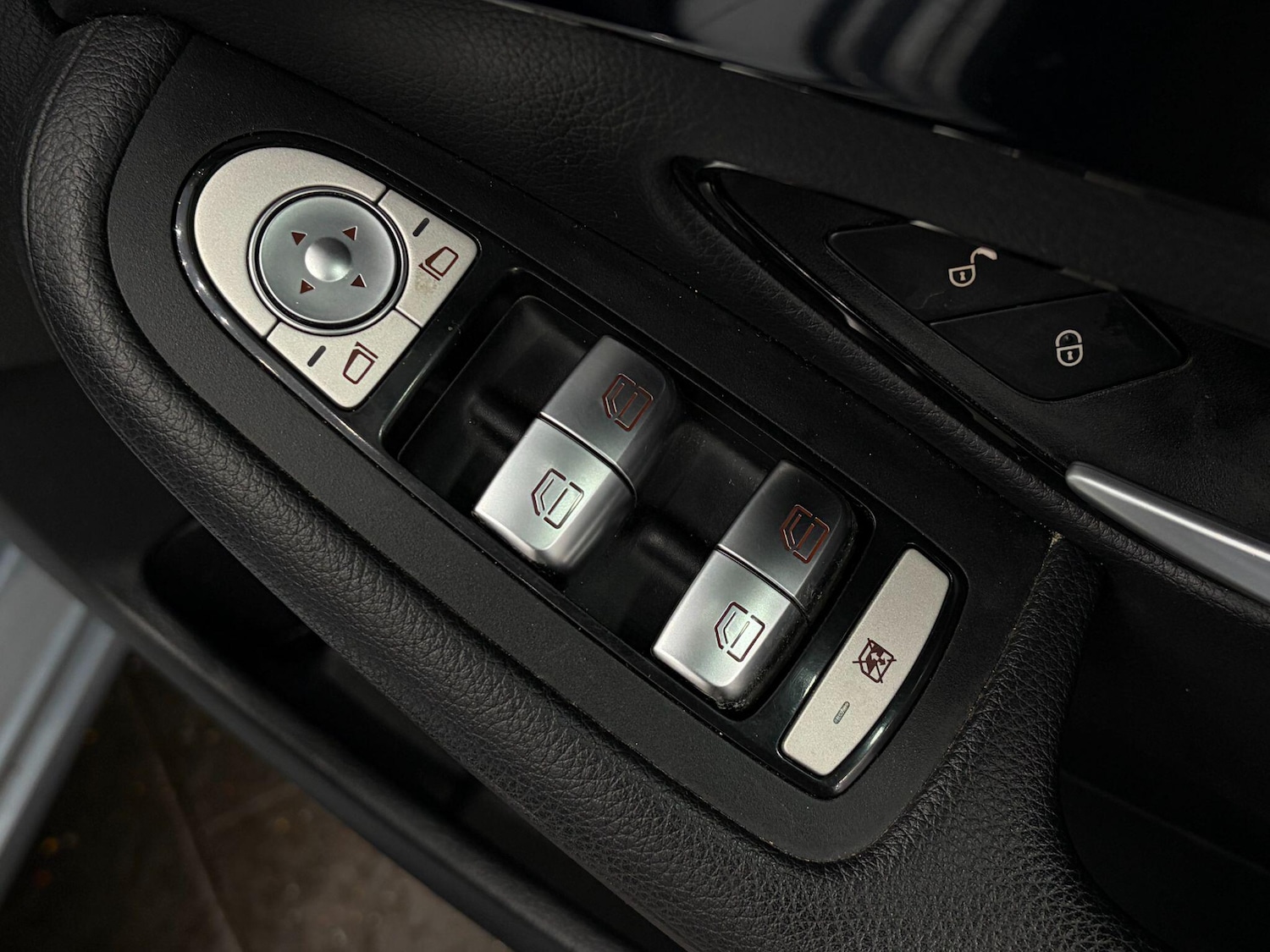 Used Mercedes-Benz C Class 2015 for sale - 77267720: Photo 27