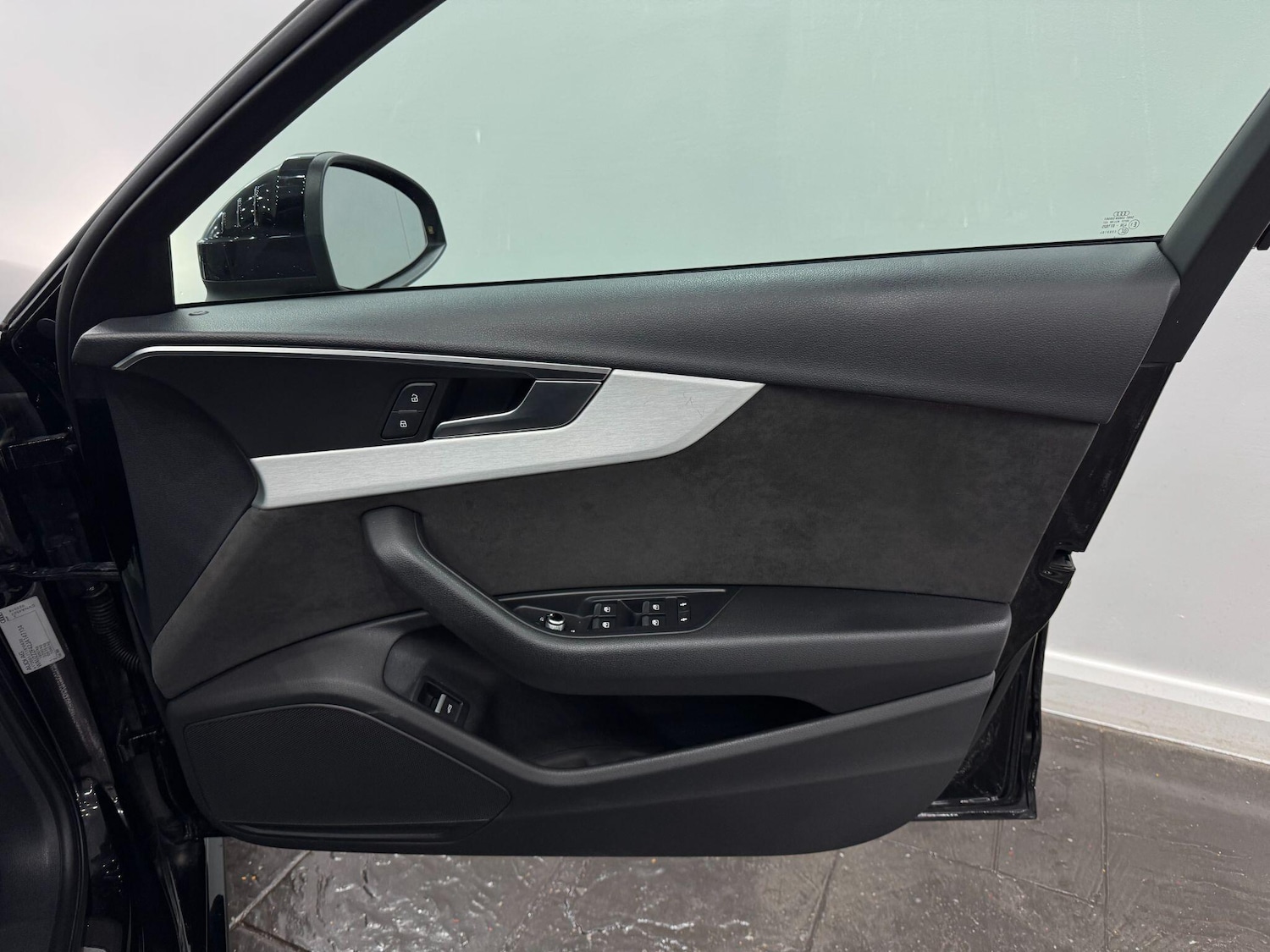 Used Audi A4 2018 for sale - 77331516: Photo 25