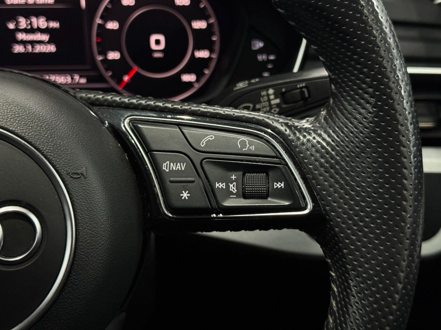 Used Audi A4 2018 for sale - 77331516: Photo 43