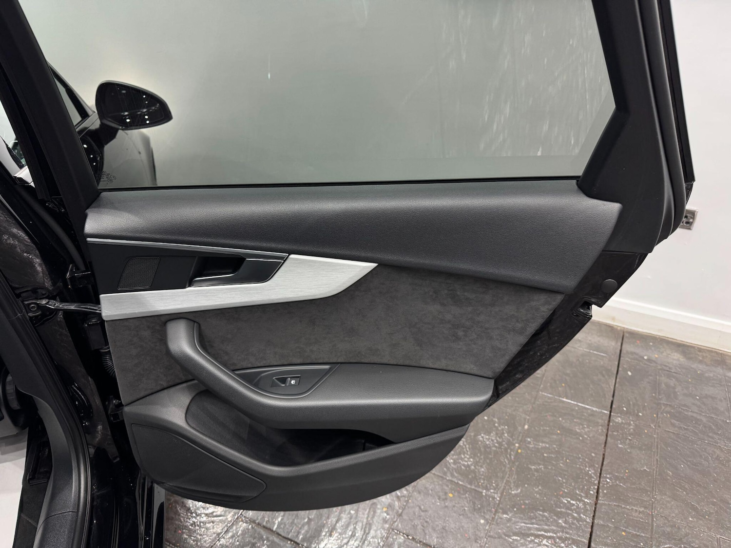 Used Audi A4 2018 for sale - 77331516: Photo 54