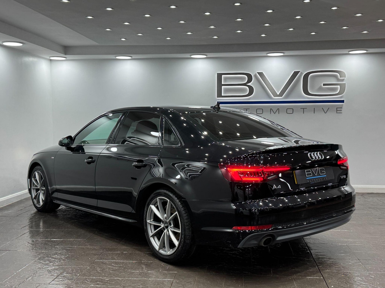 Used Audi A4 2018 for sale - 77331516: Photo 8