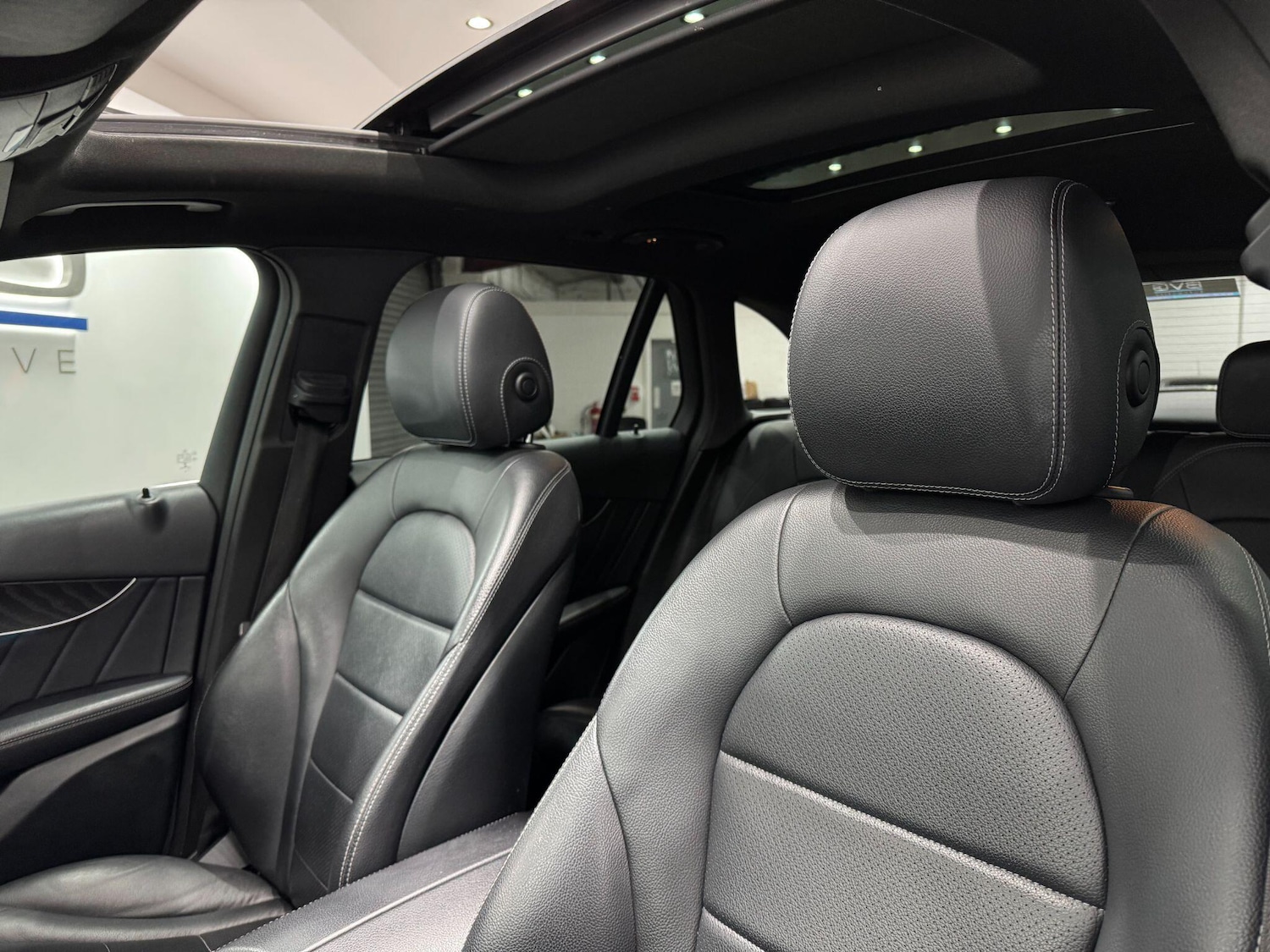 Used Mercedes-Benz GLC 2018 for sale - 77314865: Photo 52