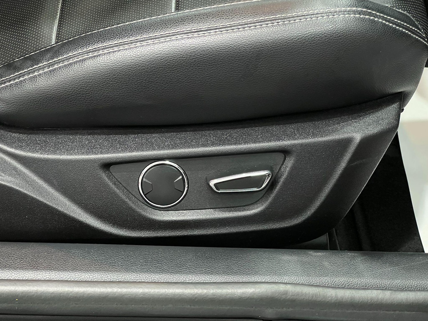 Used Ford Mustang 2018 for sale - 75949900: Photo 33