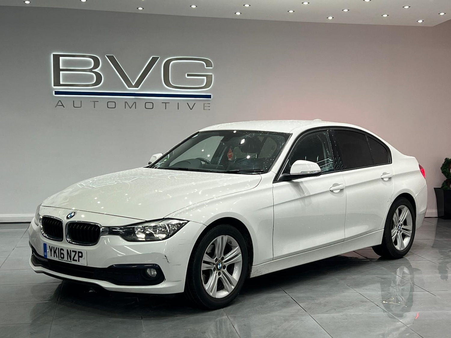 Used BMW 3 Series 2016 for sale - 76424684: Photo 1