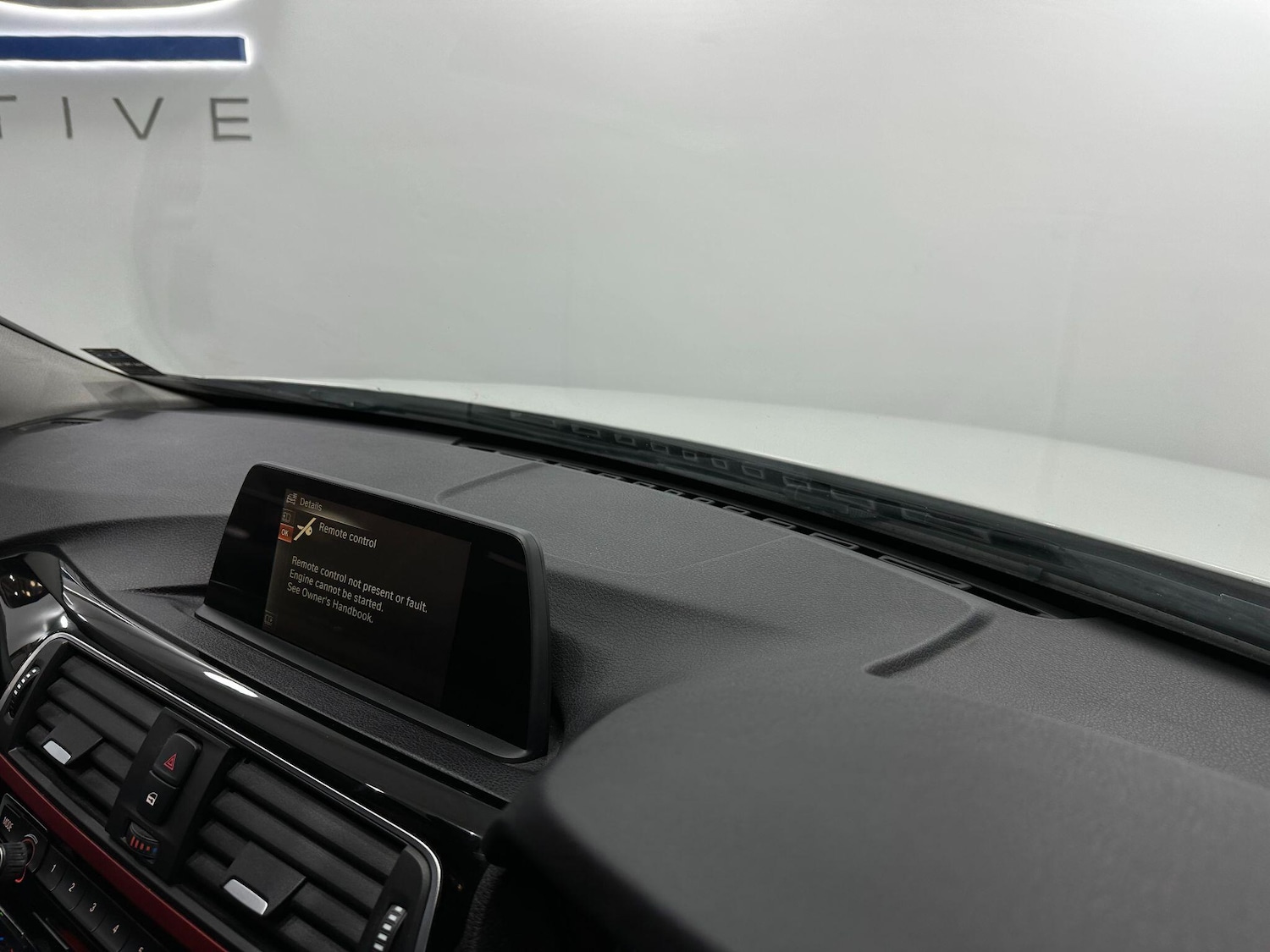 Used BMW 3 Series 2016 for sale - 76424684: Photo 32