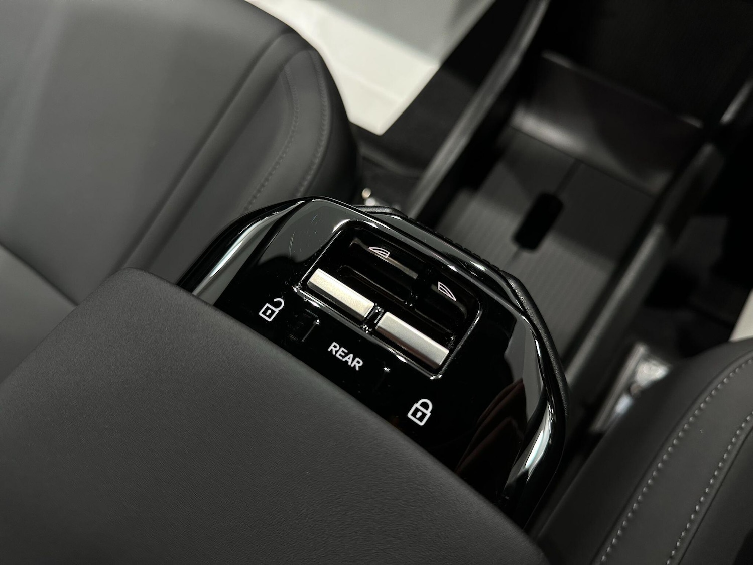 Used Volvo EX30 2024 for sale - 76715359: Photo 37