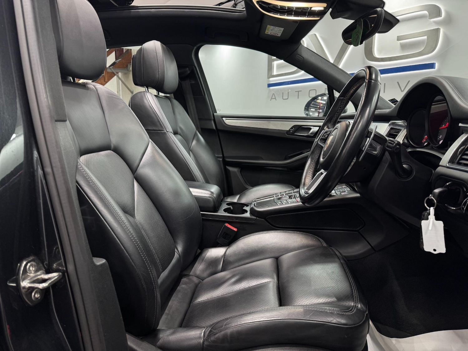 Used Porsche Macan 2017 for sale - 78062830: Photo 24