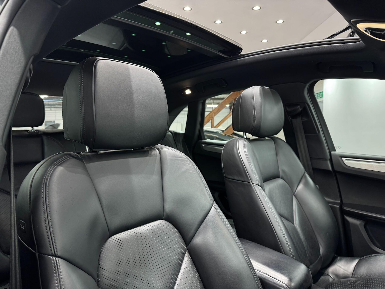 Used Porsche Macan 2017 for sale - 78062830: Photo 26