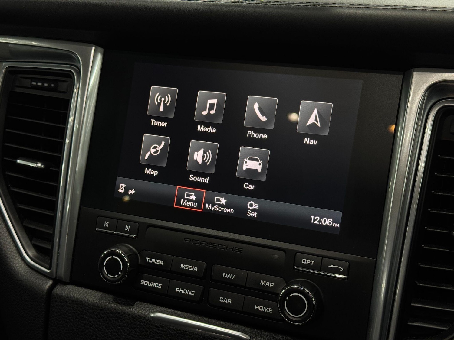 Used Porsche Macan 2017 for sale - 78062830: Photo 33