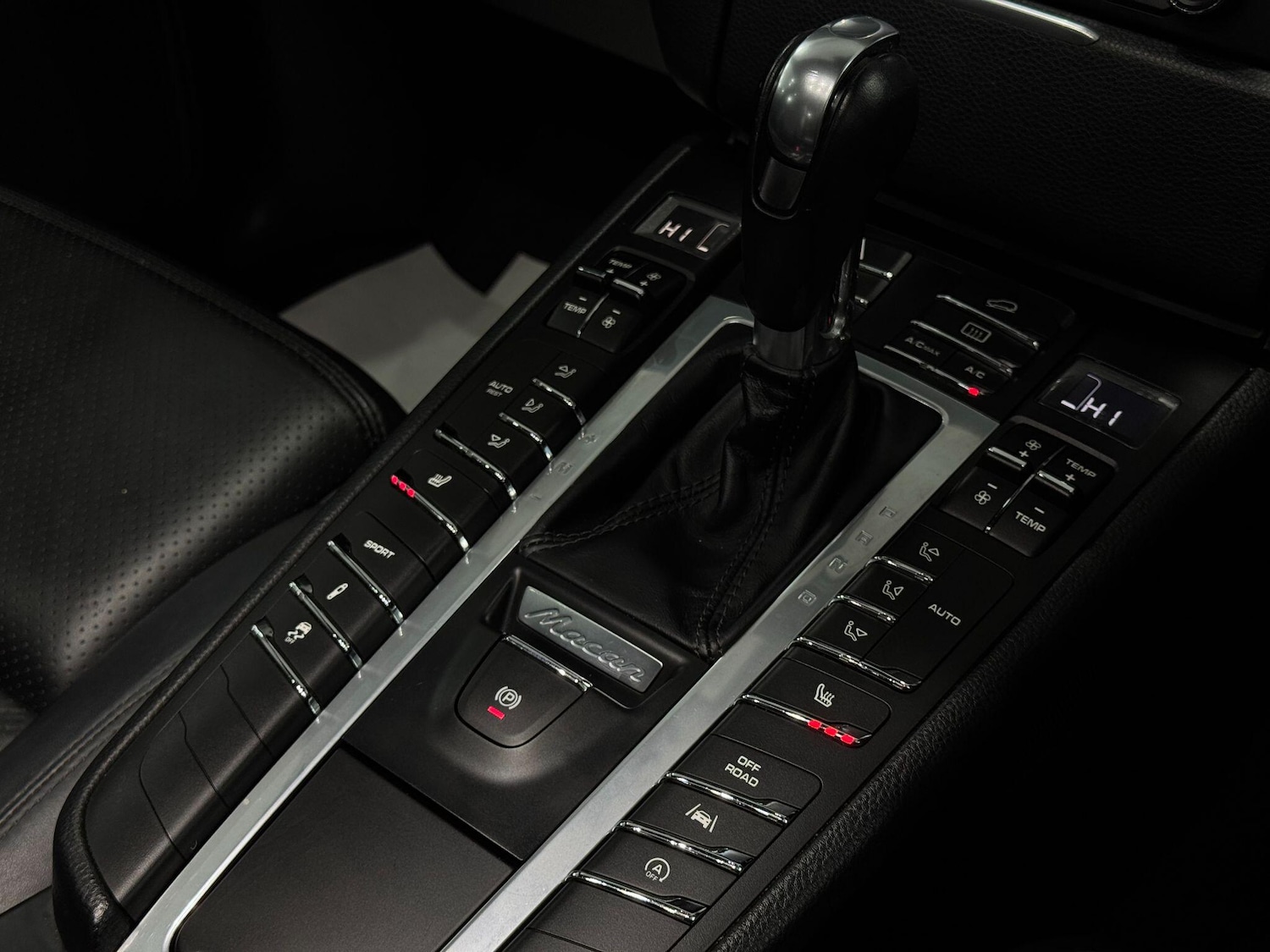 Used Porsche Macan 2017 for sale - 78062830: Photo 40