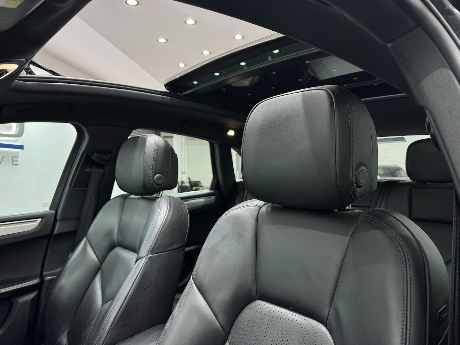 Used Porsche Macan 2017 for sale - 78062830: Photo 52