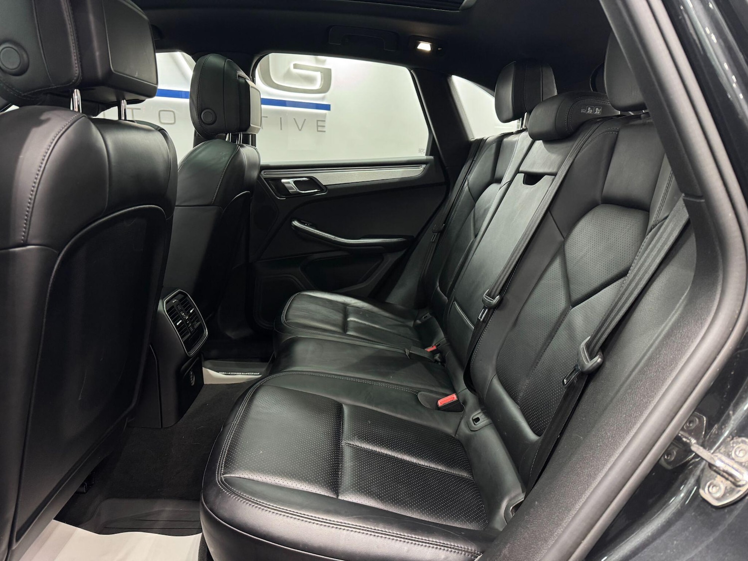 Used Porsche Macan 2017 for sale - 78062830: Photo 55