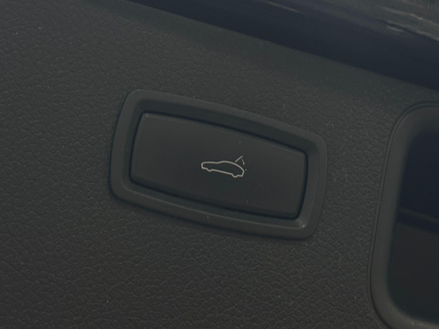 Used Porsche Macan 2017 for sale - 78062830: Photo 62