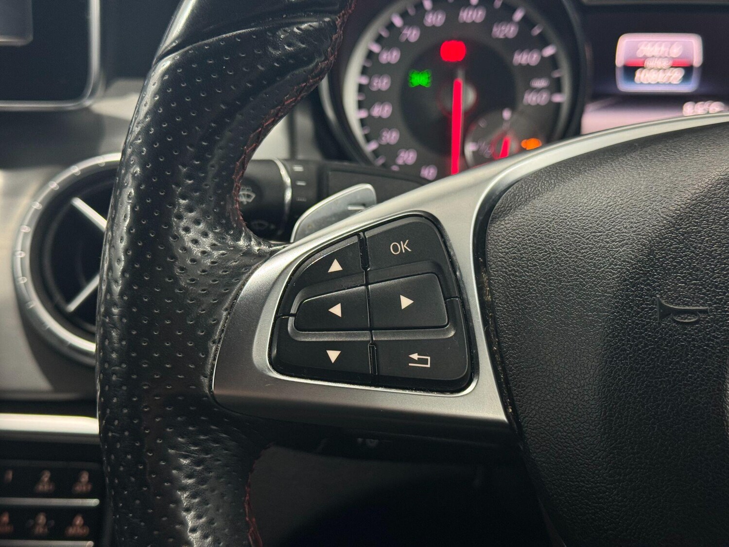 Used Mercedes-Benz CLA 2016 for sale - 77585921: Photo 41