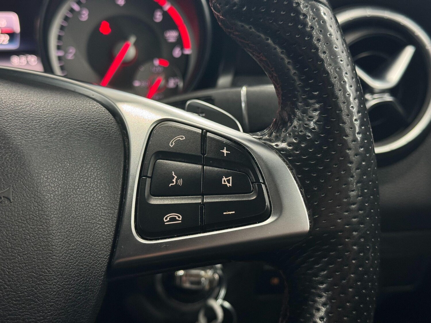 Used Mercedes-Benz CLA 2016 for sale - 77585921: Photo 42