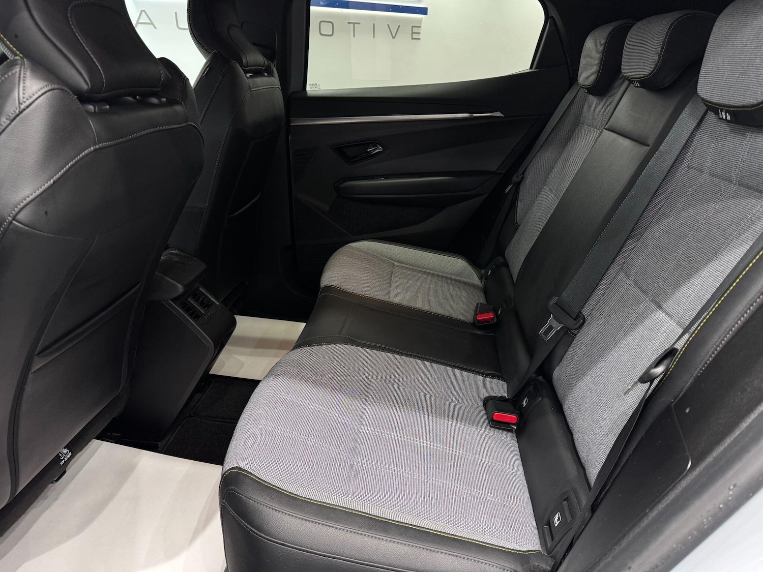 Used Renault Megane E Tech 2022 for sale - 77097554: Photo 59