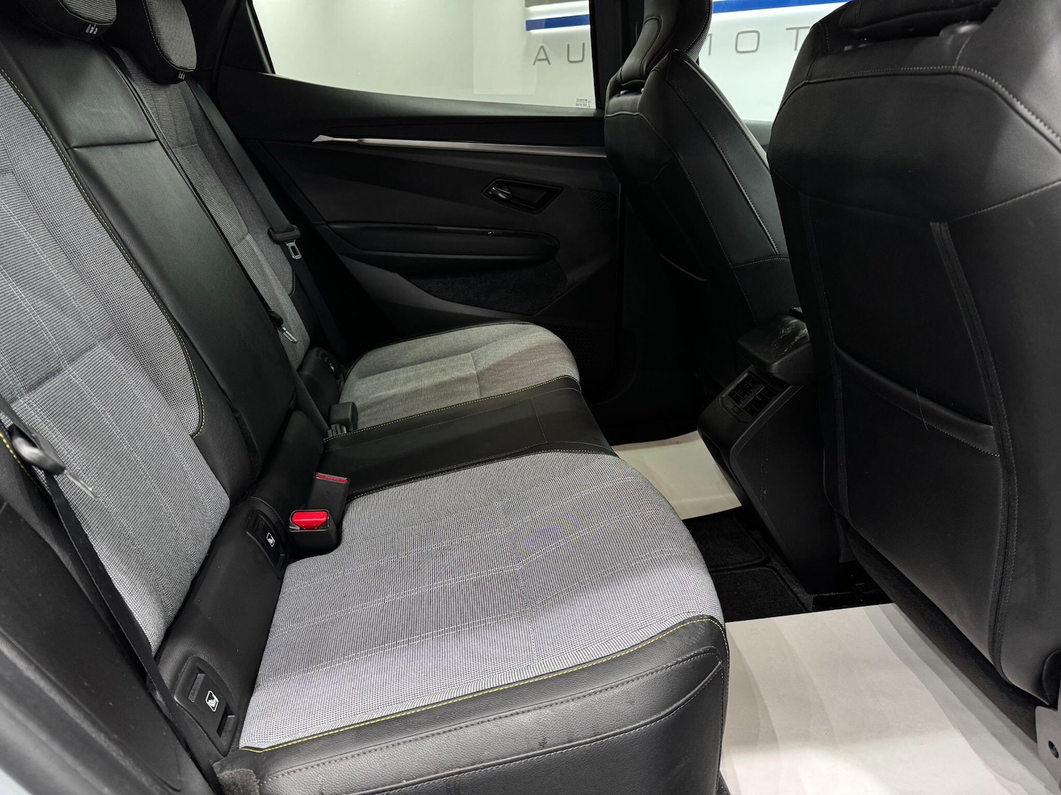 Used Renault Megane E Tech 2022 for sale - 77097554: Photo 63