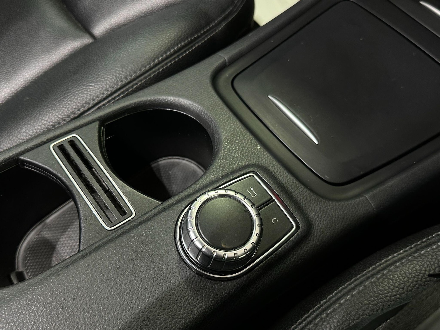 Used Mercedes-Benz A-Class 2015 for sale - 76348953: Photo 32