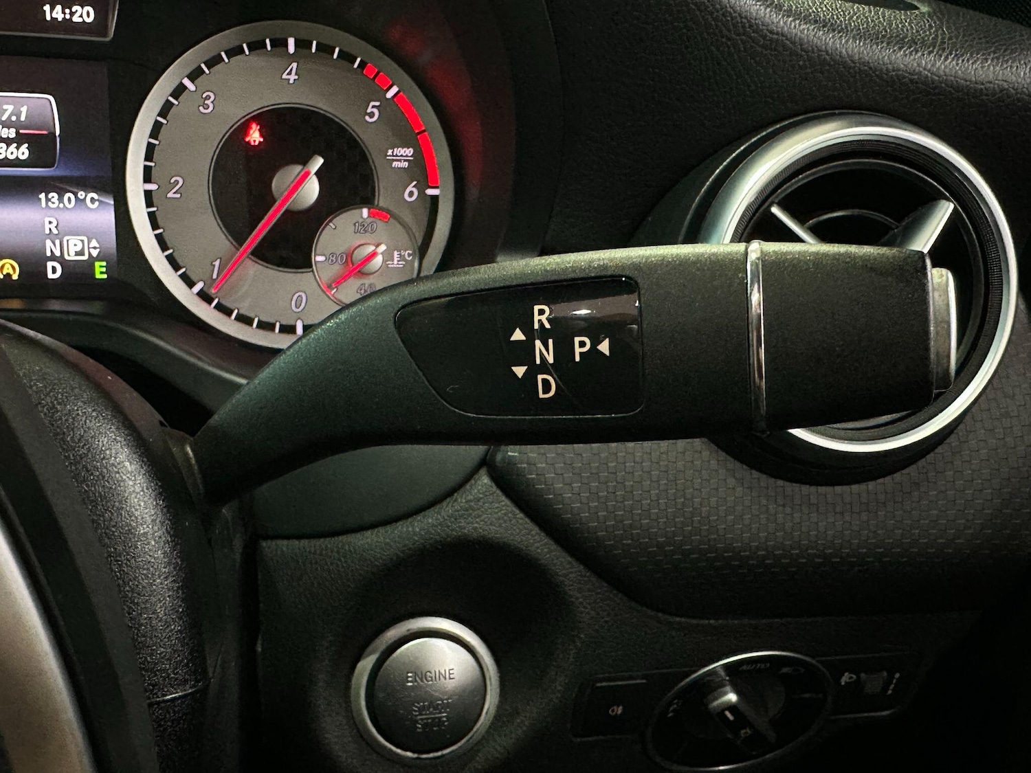 Used Mercedes-Benz A-Class 2015 for sale - 76348953: Photo 39